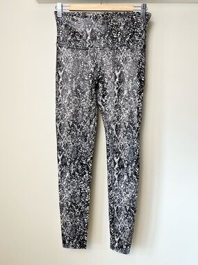 SPANX Snakeskin Shine Leggings